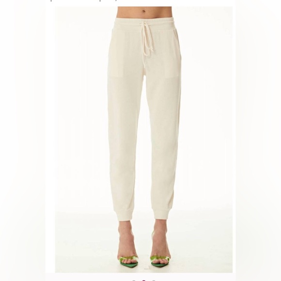 NWT LANSTON Revolve Cuffed Jogger Pants in Ivory Size Medium - Picture 1 of 9